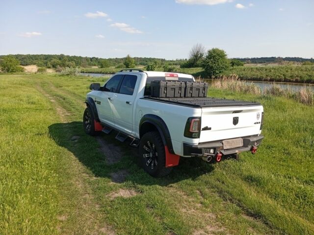 Білий Додж RAM, об'ємом двигуна 5 л та пробігом 150 тис. км за 30000 $, фото 15 на Automoto.ua
