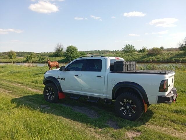 Білий Додж RAM, об'ємом двигуна 5 л та пробігом 150 тис. км за 30000 $, фото 4 на Automoto.ua