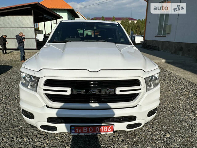 Білий Додж RAM, об'ємом двигуна 5.7 л та пробігом 171 тис. км за 39800 $, фото 5 на Automoto.ua