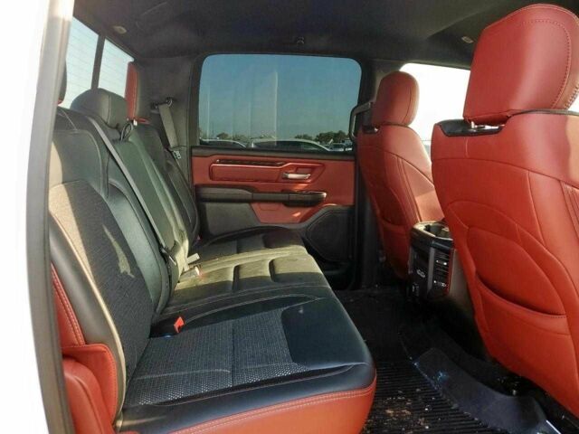 Белый Додж РАМ, объемом двигателя 5.7 л и пробегом 34 тыс. км за 15200 $, фото 8 на Automoto.ua