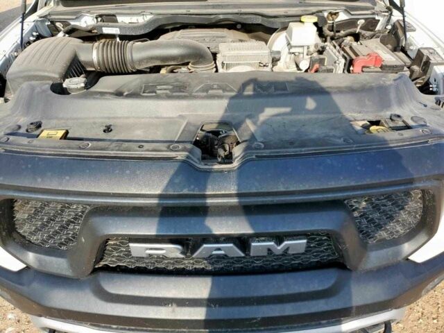 Белый Додж РАМ, объемом двигателя 5.7 л и пробегом 34 тыс. км за 15200 $, фото 9 на Automoto.ua