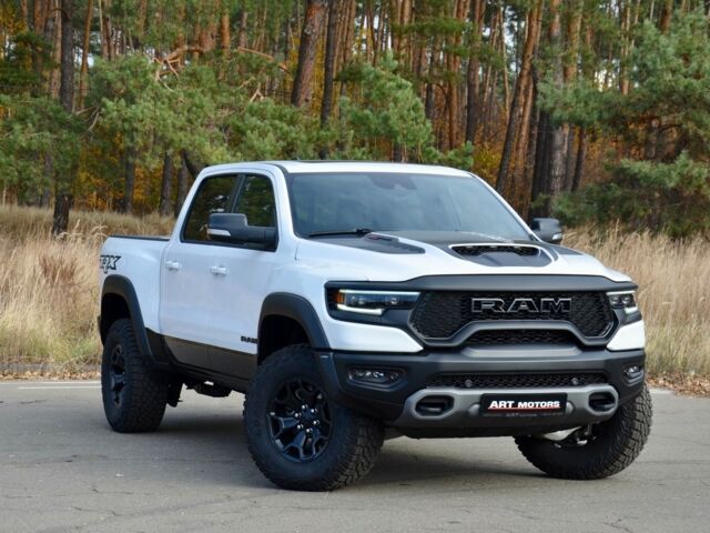 Білий Додж RAM, об'ємом двигуна 6.2 л та пробігом 0 тис. км за 179999 $, фото 4 на Automoto.ua