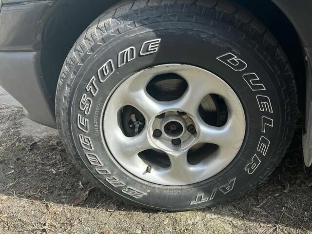 Черный Додж РАМ, объемом двигателя 2.5 л и пробегом 360 тыс. км за 2800 $, фото 4 на Automoto.ua