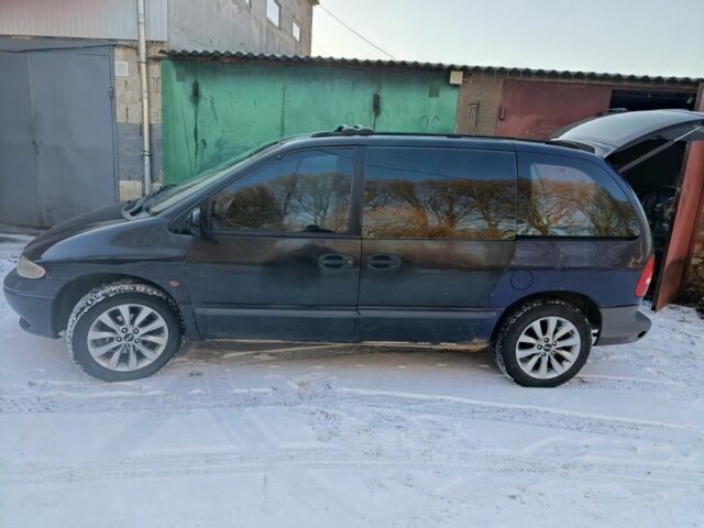Черный Додж РАМ, объемом двигателя 2.5 л и пробегом 500 тыс. км за 3798 $, фото 2 на Automoto.ua