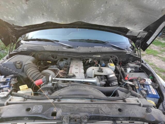 Черный Додж РАМ, объемом двигателя 0 л и пробегом 160 тыс. км за 18500 $, фото 5 на Automoto.ua