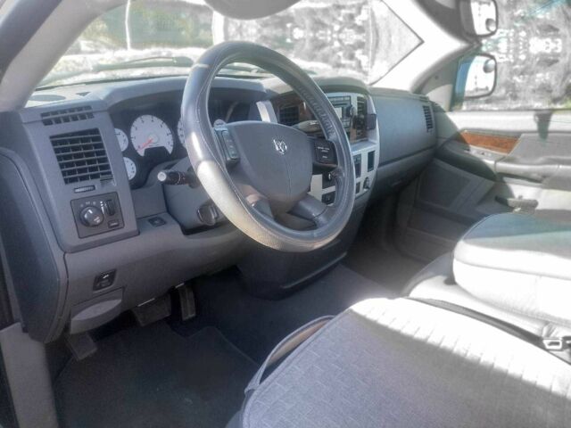 Черный Додж РАМ, объемом двигателя 5.7 л и пробегом 158 тыс. км за 9800 $, фото 2 на Automoto.ua