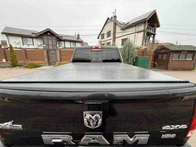 Чорний Додж RAM, об'ємом двигуна 5.7 л та пробігом 166 тис. км за 16700 $, фото 13 на Automoto.ua