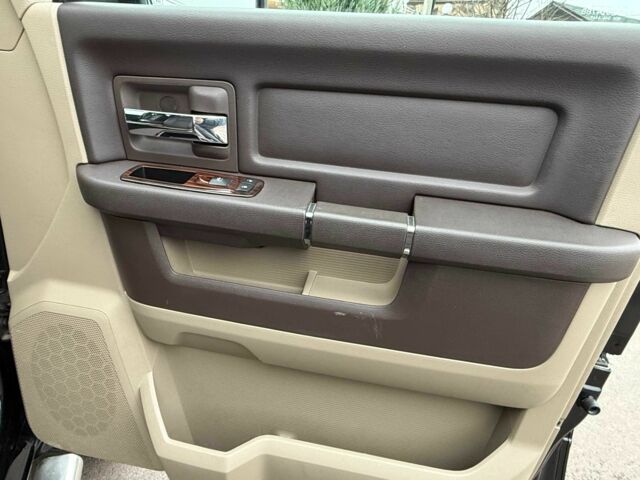 Чорний Додж RAM, об'ємом двигуна 5.7 л та пробігом 166 тис. км за 16700 $, фото 20 на Automoto.ua