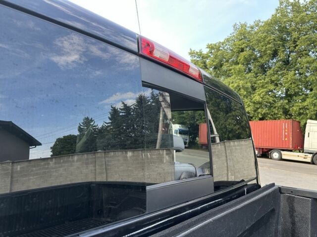 Чорний Додж RAM, об'ємом двигуна 5.7 л та пробігом 139 тис. км за 19941 $, фото 9 на Automoto.ua
