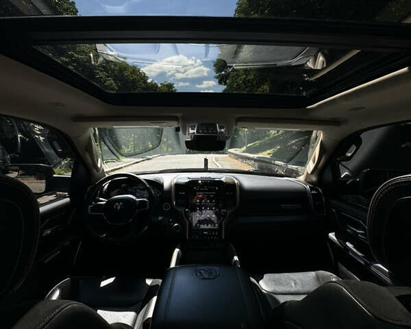 Чорний Додж RAM, об'ємом двигуна 5.7 л та пробігом 118 тис. км за 55000 $, фото 6 на Automoto.ua