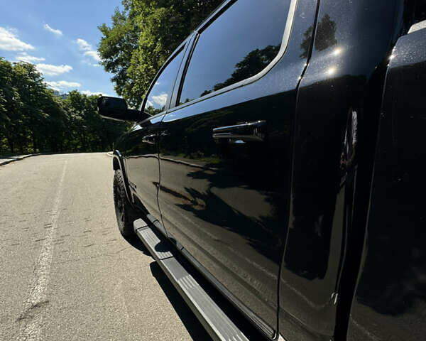 Чорний Додж RAM, об'ємом двигуна 5.7 л та пробігом 118 тис. км за 55000 $, фото 3 на Automoto.ua