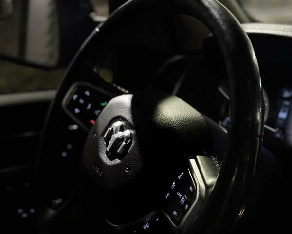 Чорний Додж RAM, об'ємом двигуна 5.7 л та пробігом 118 тис. км за 55000 $, фото 24 на Automoto.ua