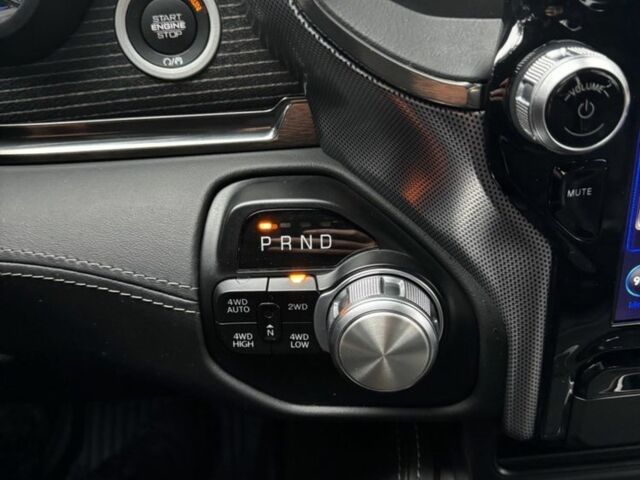 Черный Додж РАМ, объемом двигателя 3 л и пробегом 116 тыс. км за 82500 $, фото 4 на Automoto.ua