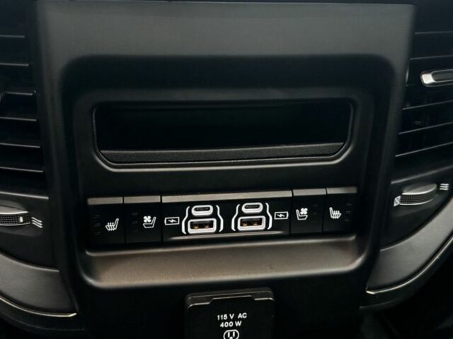 Черный Додж РАМ, объемом двигателя 3 л и пробегом 116 тыс. км за 82500 $, фото 12 на Automoto.ua