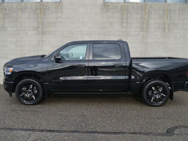 Чорний Додж RAM, об'ємом двигуна 5.7 л та пробігом 0 тис. км за 87900 $, фото 4 на Automoto.ua