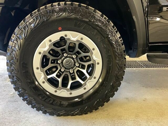 Чорний Додж RAM, об'ємом двигуна 6.2 л та пробігом 0 тис. км за 149000 $, фото 57 на Automoto.ua