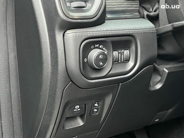 Чорний Додж RAM, об'ємом двигуна 3 л та пробігом 118 тис. км за 82990 $, фото 17 на Automoto.ua