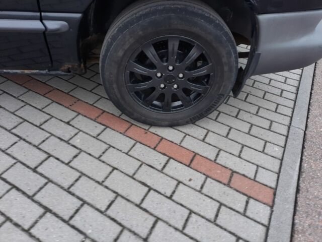 Черный Додж РАМ, объемом двигателя 2.45 л и пробегом 300 тыс. км за 2200 $, фото 4 на Automoto.ua