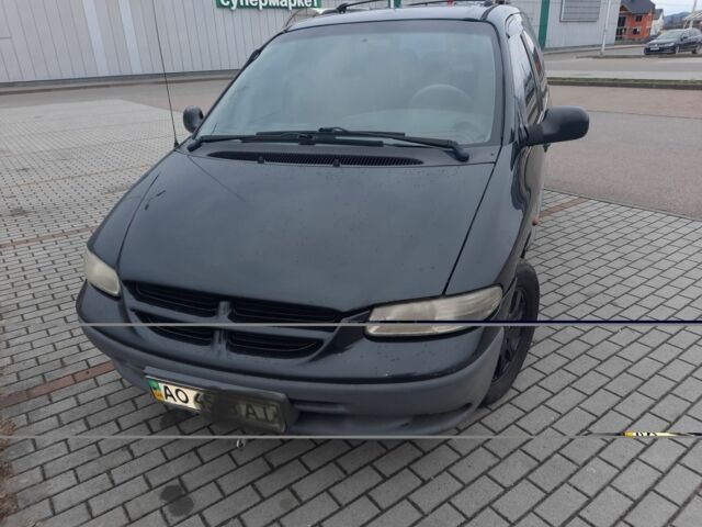 Черный Додж РАМ, объемом двигателя 2.45 л и пробегом 300 тыс. км за 2200 $, фото 9 на Automoto.ua