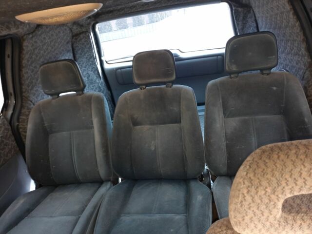 Черный Додж РАМ, объемом двигателя 2.45 л и пробегом 300 тыс. км за 2200 $, фото 10 на Automoto.ua