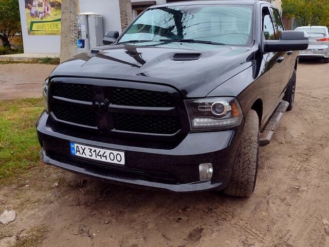Чорний Додж RAM, об'ємом двигуна 5.7 л та пробігом 116 тис. км за 39500 $, фото 11 на Automoto.ua
