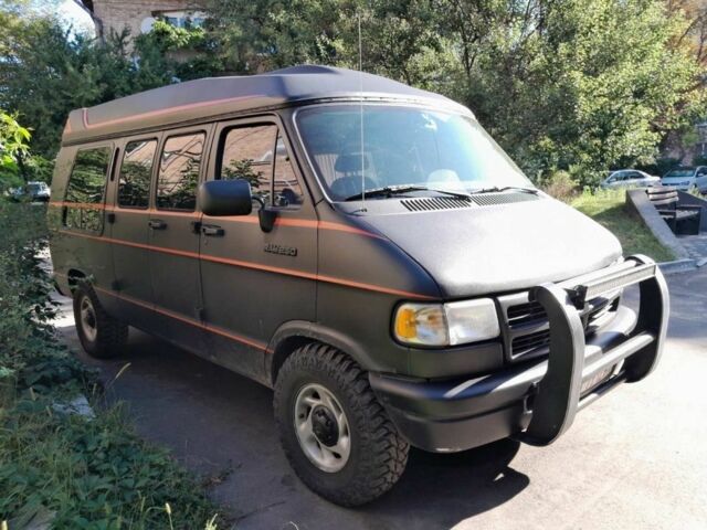 Чорний Додж RAM, об'ємом двигуна 5.2 л та пробігом 2 тис. км за 7000 $, фото 3 на Automoto.ua