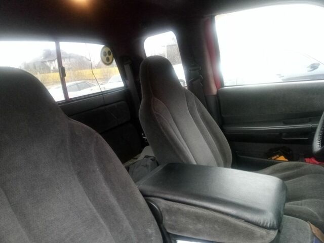 Червоний Додж RAM, об'ємом двигуна 4.7 л та пробігом 300 тис. км за 7300 $, фото 4 на Automoto.ua