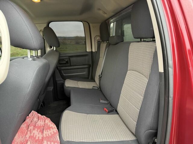 Красный Додж РАМ, объемом двигателя 4.7 л и пробегом 205 тыс. км за 9800 $, фото 10 на Automoto.ua