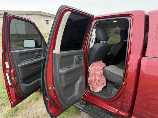 Красный Додж РАМ, объемом двигателя 4.7 л и пробегом 205 тыс. км за 9800 $, фото 9 на Automoto.ua