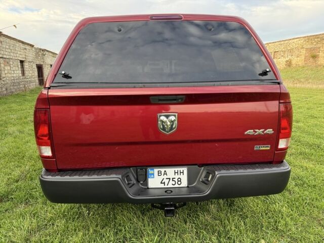 Красный Додж РАМ, объемом двигателя 4.7 л и пробегом 205 тыс. км за 9800 $, фото 4 на Automoto.ua