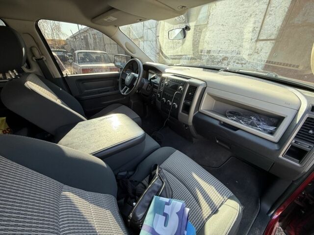 Красный Додж РАМ, объемом двигателя 4.7 л и пробегом 205 тыс. км за 9800 $, фото 6 на Automoto.ua