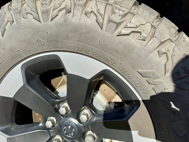 Червоний Додж RAM, об'ємом двигуна 5.7 л та пробігом 200 тис. км за 39000 $, фото 10 на Automoto.ua