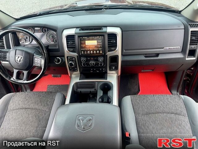 Красный Додж РАМ, объемом двигателя 5.7 л и пробегом 242 тыс. км за 29500 $, фото 11 на Automoto.ua