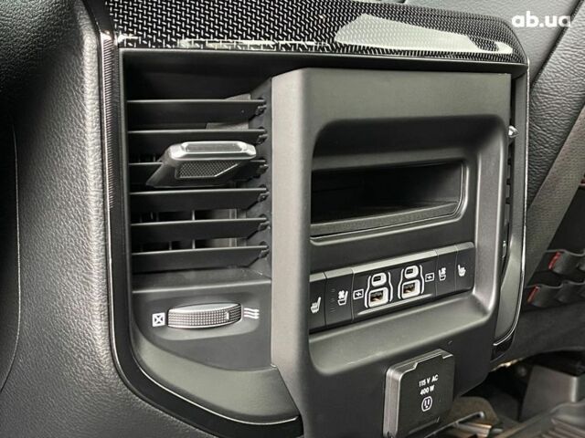 Додж РАМ, объемом двигателя 14.86 л и пробегом 9 тыс. км за 156900 $, фото 19 на Automoto.ua