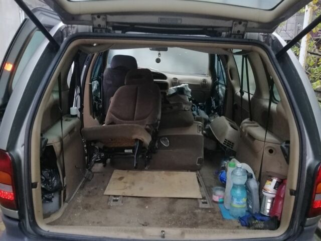 Серый Додж РАМ, объемом двигателя 0 л и пробегом 400 тыс. км за 750 $, фото 3 на Automoto.ua