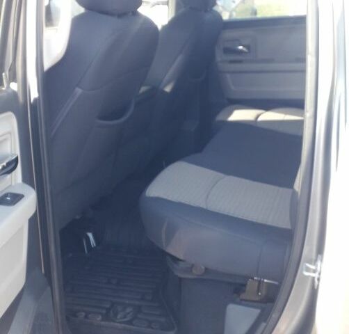 Додж RAM 2012 у Львові на Automoto.ua Сірий Додж RAM, об'ємом двигуна 5.7 л та пробігом 180 тис. км за 22500 $, фото 7 на Automoto.ua