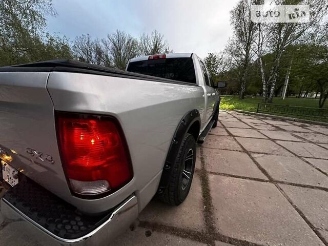 Сірий Додж RAM, об'ємом двигуна 0 л та пробігом 161 тис. км за 21000 $, фото 22 на Automoto.ua