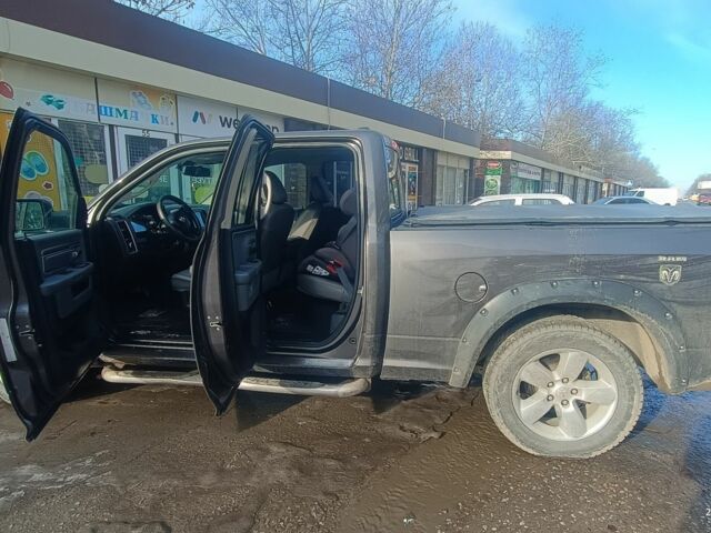 Сірий Додж RAM, об'ємом двигуна 3 л та пробігом 280 тис. км за 25500 $, фото 6 на Automoto.ua