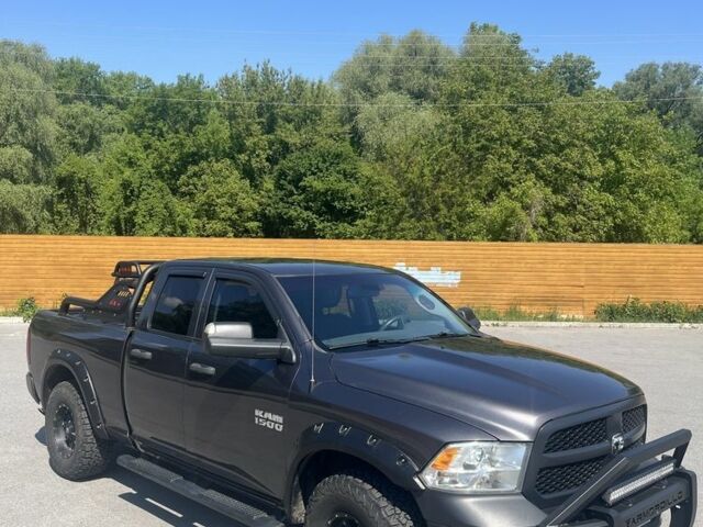 Серый Додж РАМ, объемом двигателя 3 л и пробегом 320 тыс. км за 25800 $, фото 1 на Automoto.ua