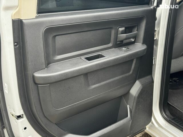 Сірий Додж RAM, об'ємом двигуна 5.7 л та пробігом 91 тис. км за 24490 $, фото 22 на Automoto.ua