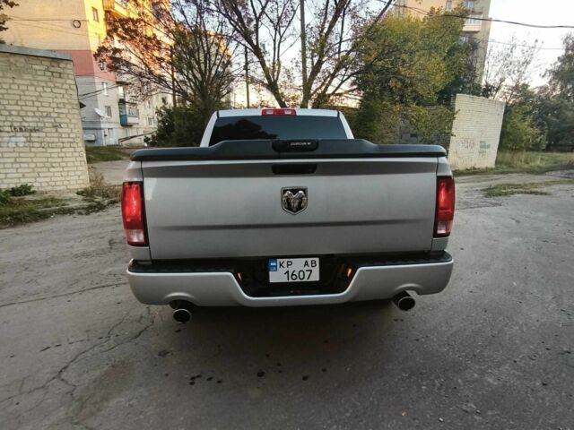 Сірий Додж RAM, об'ємом двигуна 5.7 л та пробігом 98 тис. км за 23589 $, фото 6 на Automoto.ua
