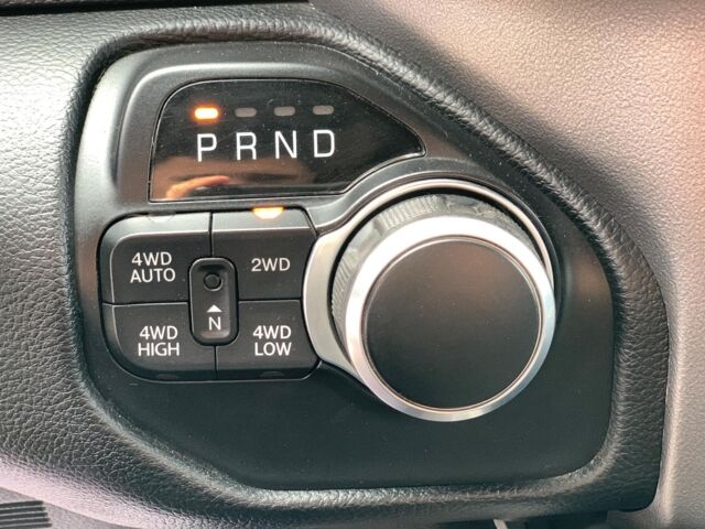 Серый Додж РАМ, объемом двигателя 5.7 л и пробегом 65 тыс. км за 41990 $, фото 32 на Automoto.ua