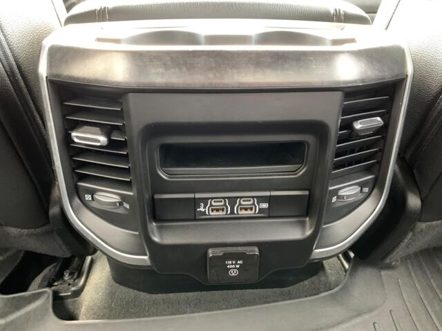 Серый Додж РАМ, объемом двигателя 5.7 л и пробегом 65 тыс. км за 41990 $, фото 27 на Automoto.ua