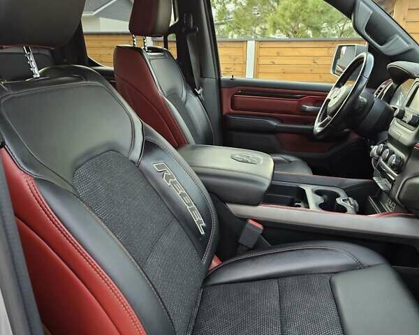 Серый Додж РАМ, объемом двигателя 5.7 л и пробегом 104 тыс. км за 32000 $, фото 14 на Automoto.ua
