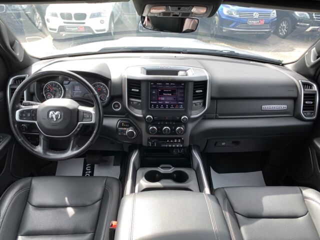 Серый Додж РАМ, объемом двигателя 5.7 л и пробегом 65 тыс. км за 41990 $, фото 3 на Automoto.ua