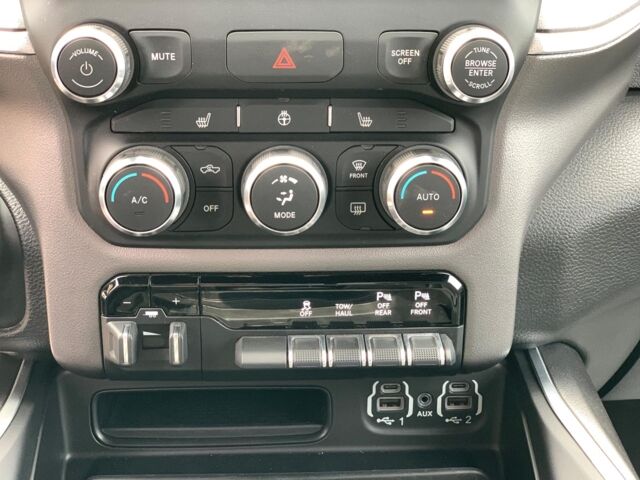 Серый Додж РАМ, объемом двигателя 5.7 л и пробегом 65 тыс. км за 41990 $, фото 31 на Automoto.ua