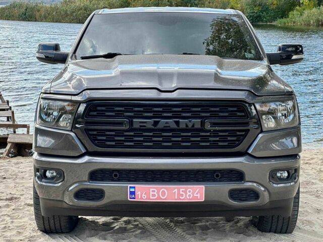 Серый Додж РАМ, объемом двигателя 5.7 л и пробегом 68 тыс. км за 45000 $, фото 5 на Automoto.ua