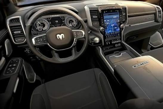 Серый Додж РАМ, объемом двигателя 5.7 л и пробегом 95 тыс. км за 65000 $, фото 7 на Automoto.ua