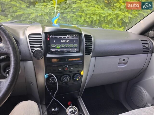 Сірий Додж RAM, об'ємом двигуна 5.7 л та пробігом 124 тис. км за 40120 $, фото 4 на Automoto.ua