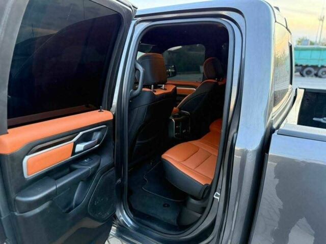 Серый Додж РАМ, объемом двигателя 5.7 л и пробегом 68 тыс. км за 45000 $, фото 9 на Automoto.ua